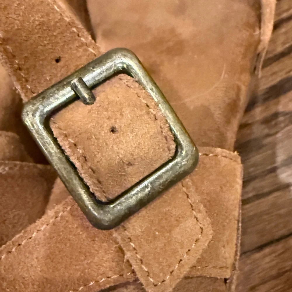 House of Harlow 1960 Tan Suede Platform Clogs with Studs Size 8.5 - Picture 11 of 16